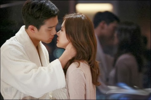 xemphimso_shark-son-ye-jin-and-ha-suk-jin-disappointed-for-filming-the-kiss-scene-only-once