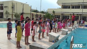 Công an Tiền Giang tổ chức lớp bơi cho con em cán bộ chiến sỹ trong ngành