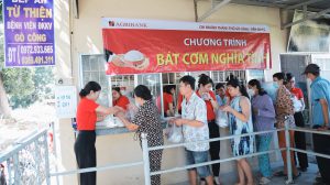 Agribank thành phố Gò Công với chương trình “Bát cơm nghĩa tình”