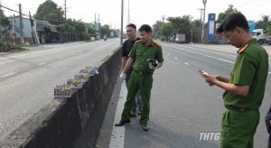 Công an tỉnh Tiền Giang đã tạm giữ hình sự các đối tượng đốt pháo hoa trên Quốc lộ 1